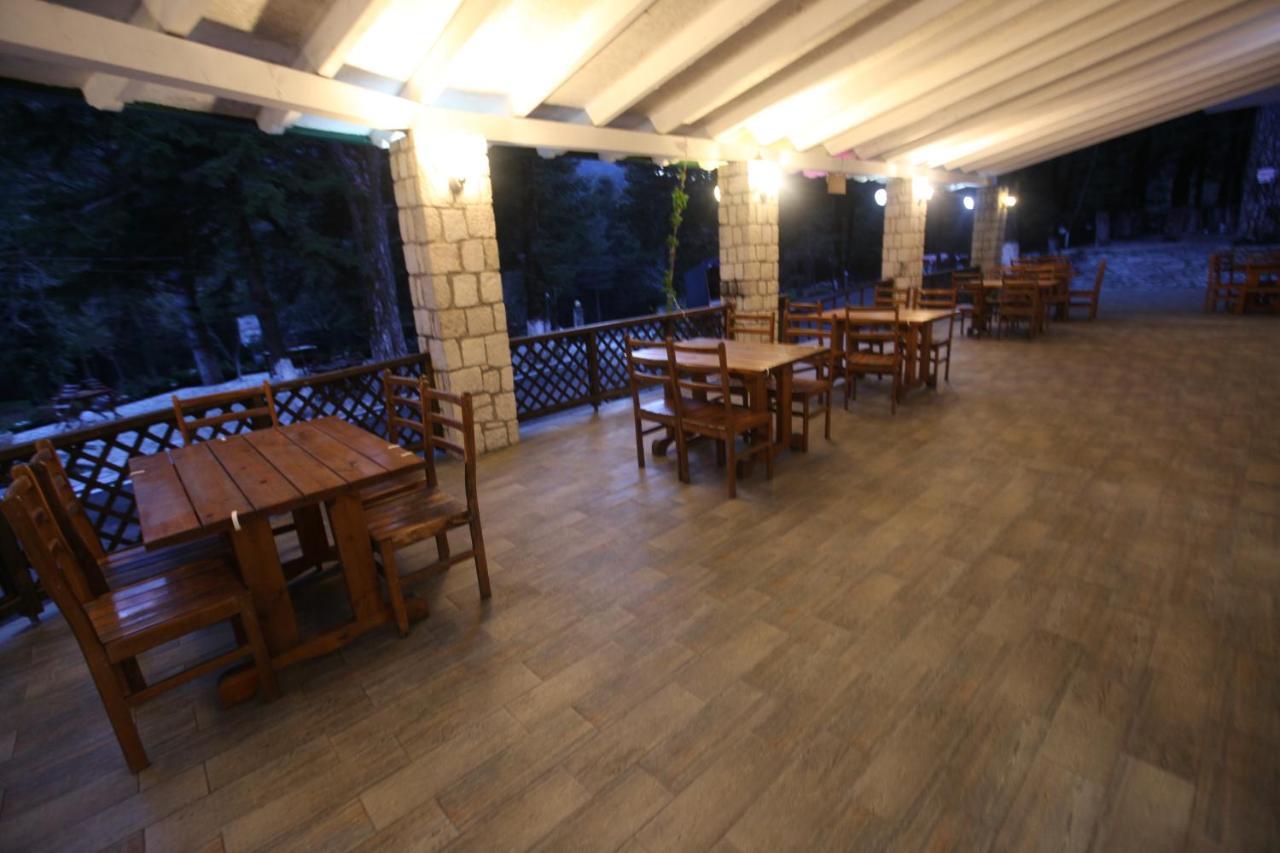 Bujtina Uji I Panjes, Log Cabins Dukat Exterior foto