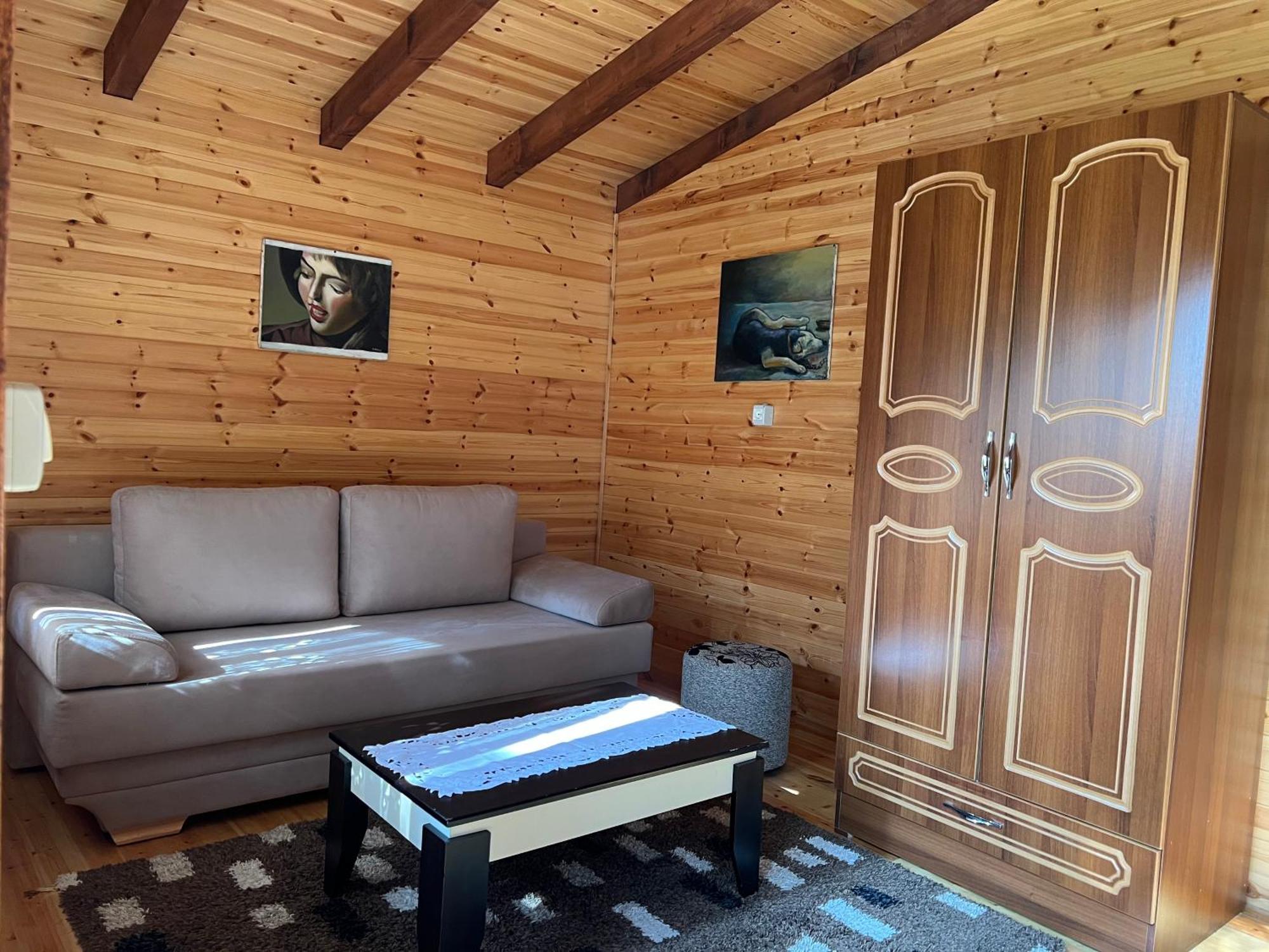 Bujtina Uji I Panjes, Log Cabins Dukat Exterior foto